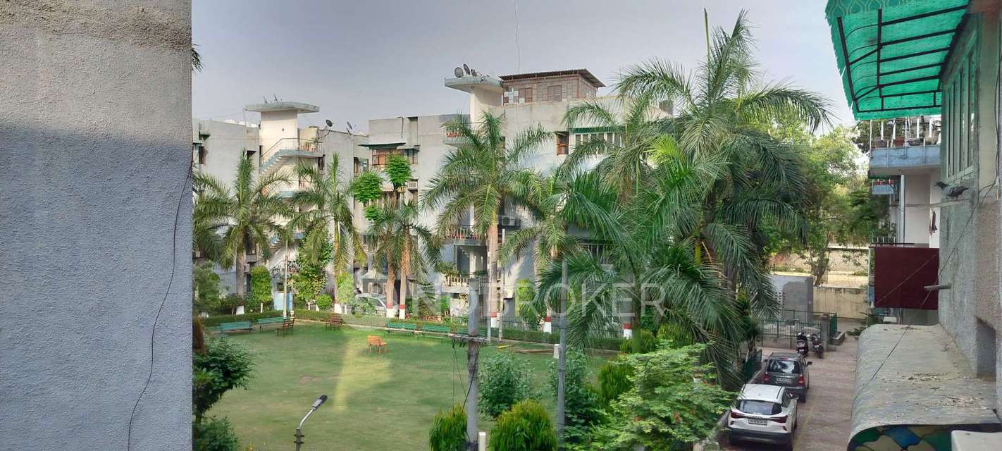 2 BHK Flat In Dda Ad Block For Sale  In Pitampura