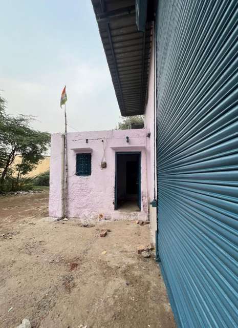 Godown/Warehouse in  Ghevra, Delhi for Rent 