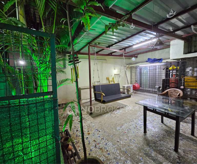 1 BHK Flat In Bindra Classic For Sale  In Andheri East