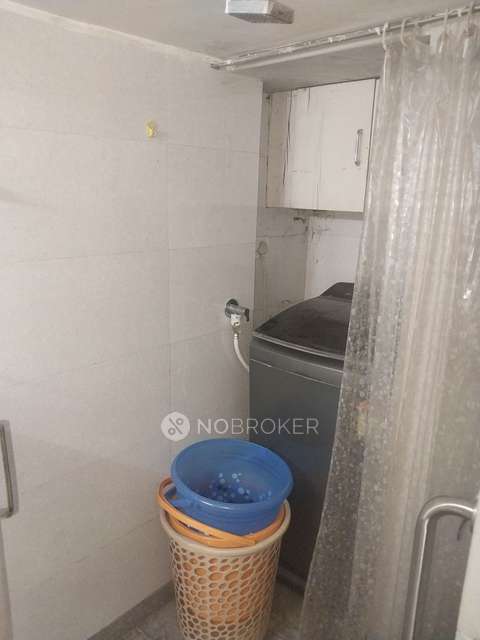 1 BHK Flat In Bindra Classic For Sale  In Andheri East