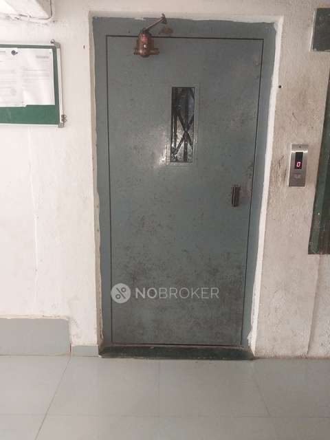 1 BHK Flat In Bindra Classic For Sale  In Andheri East