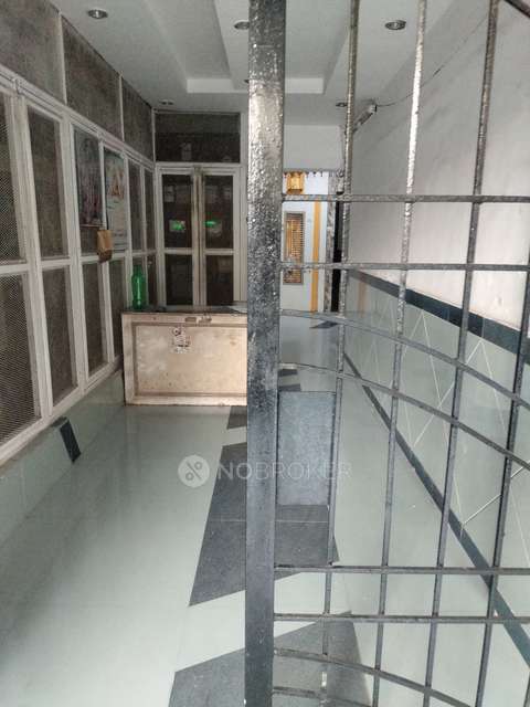 1 BHK Flat In Bindra Classic For Sale  In Andheri East