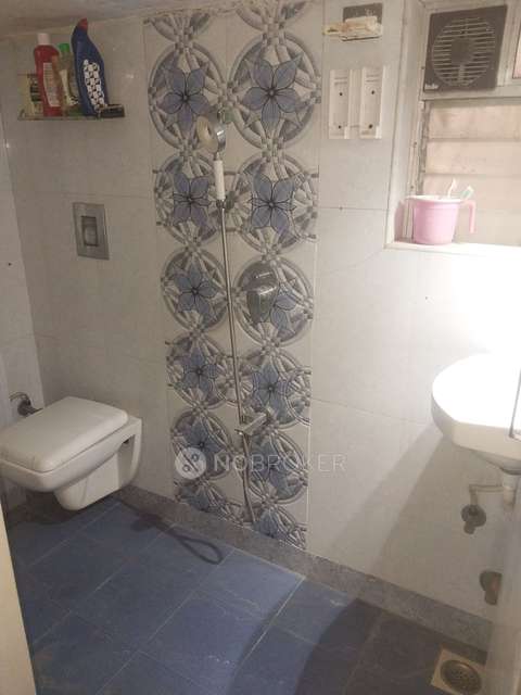 1 BHK Flat In Bindra Classic For Sale  In Andheri East