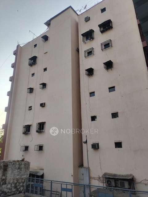 1 BHK Flat In Bindra Classic For Sale  In Andheri East