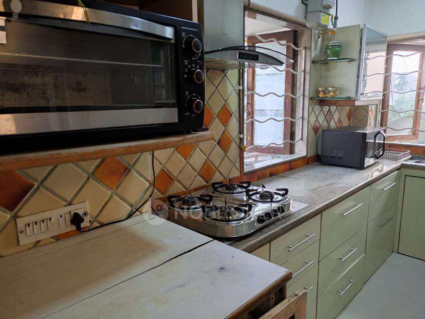 3 BHK Flat In Shadaab Tower For Sale  In Pali Hill