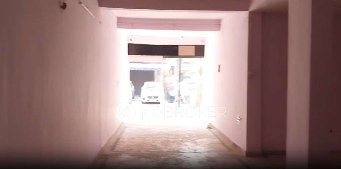 Shop in Rohini, Delhi for Rent 