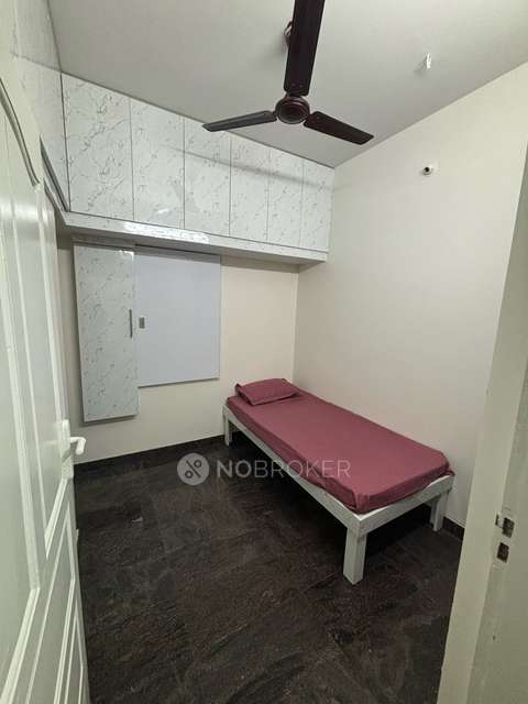 PG for Girls in Binnipete