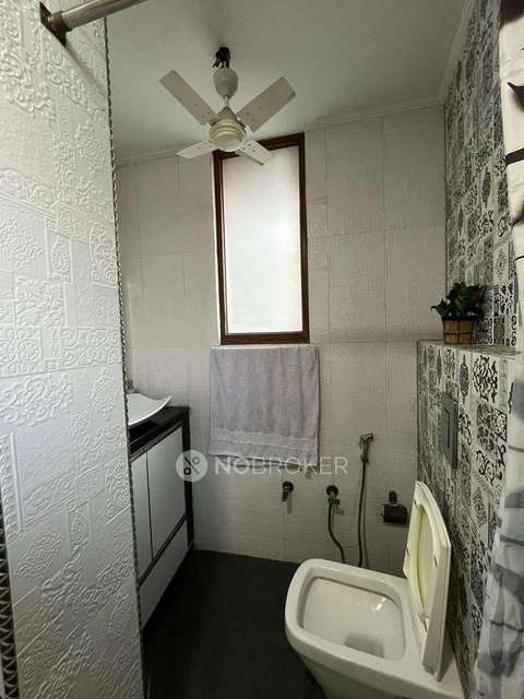 2 BHK Flat In Qutub Green Apartments For Sale  In Mehrauli