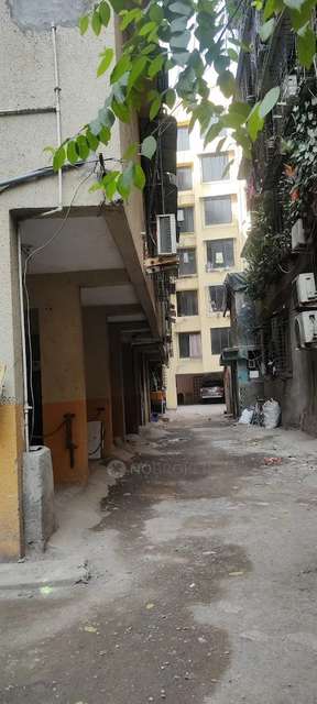 Shared Room for Male In 1 BHK  In Br Appartment In Sector 30