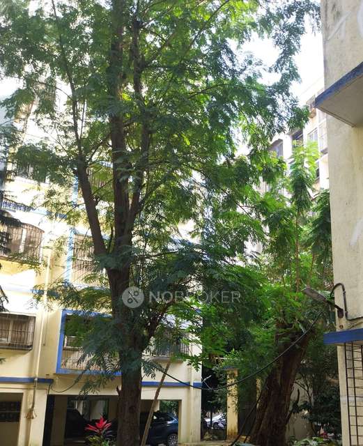2 BHK Flat In Shriniwas Chs For Sale  In Lic Colony, Borivali West