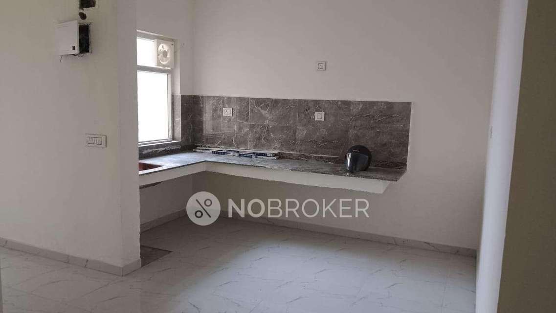 2 BHK Flat In Pivotal Paradise, Sector 62 For Sale  In Sector 62