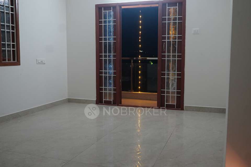 PG for Girls in Korattur