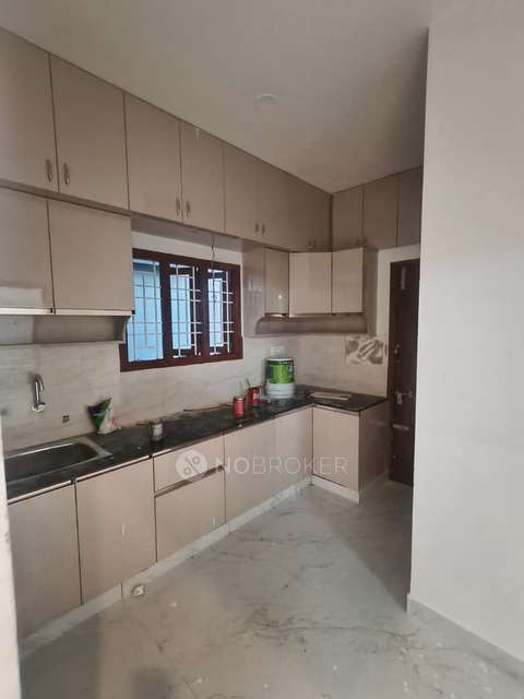 PG for Girls in Korattur