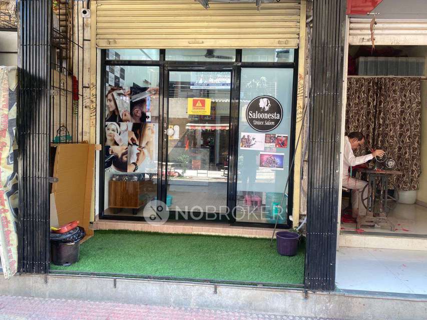 Shop in Yashvant Gaurav Riksha Stand, Mumbai for sale 