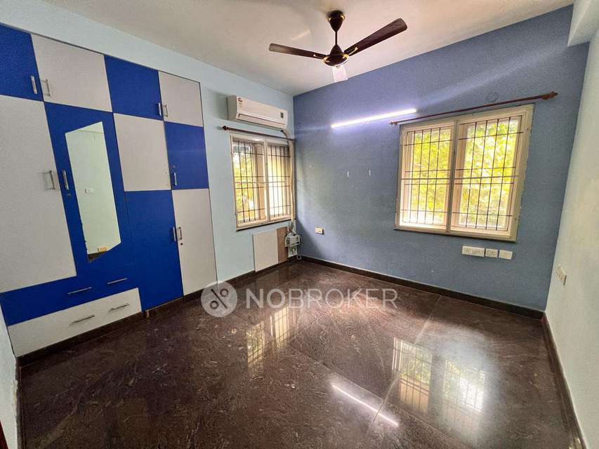 2 BHK Flat In Niketan Apartments For Sale  In Kotturpuram
