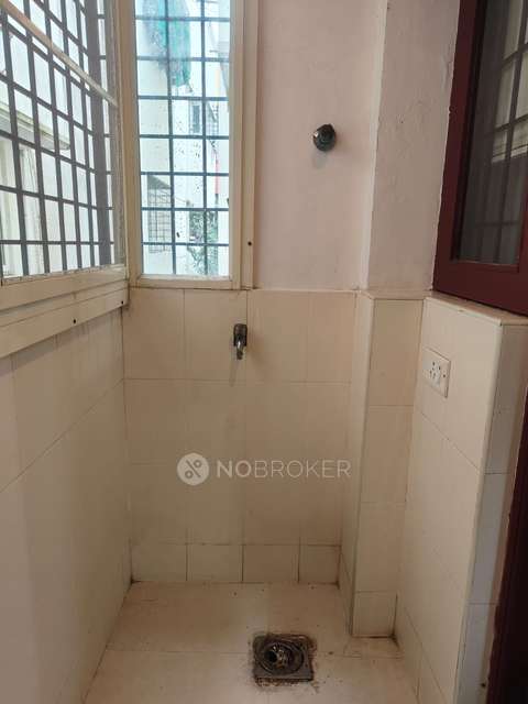 2 BHK Flat In Niketan Apartments For Sale  In Kotturpuram