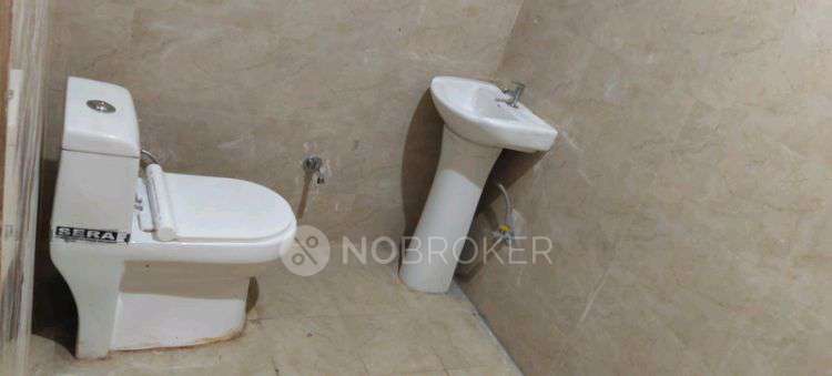 PG for Anyone in J95g+rw3, B Block Rd, Shramik Kunj, Sector 66, Noida, Uttar Pradesh 201309, India