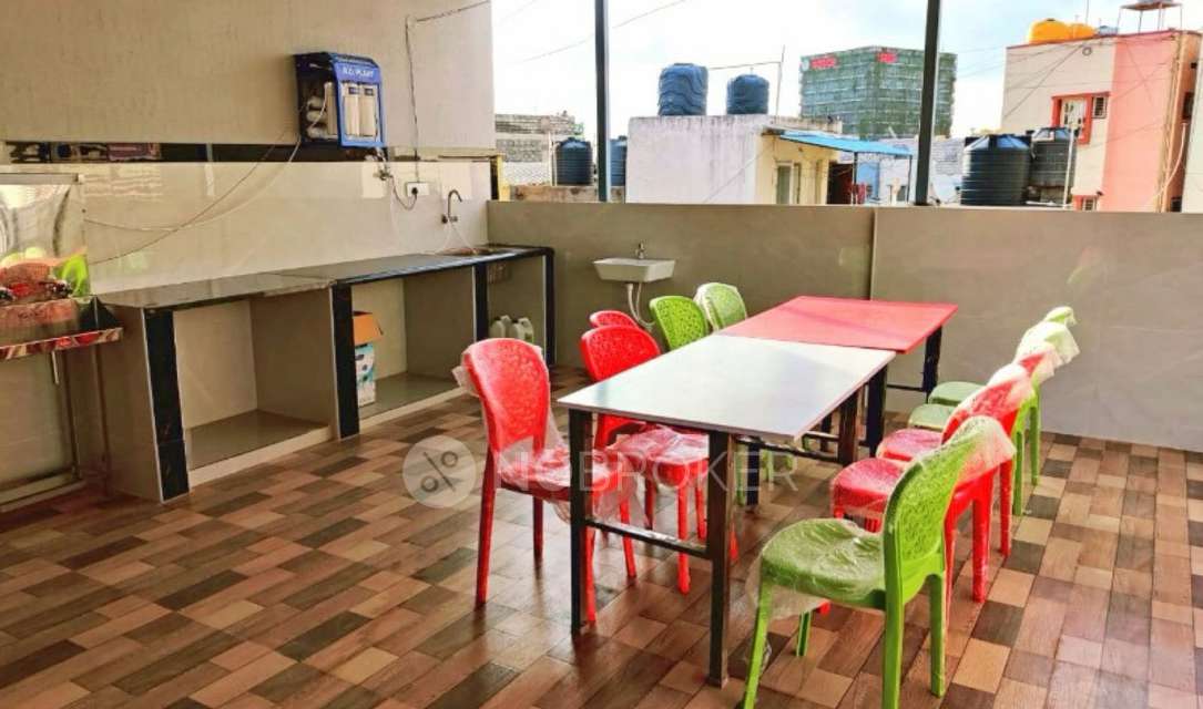 PG for Girls in Adugodi