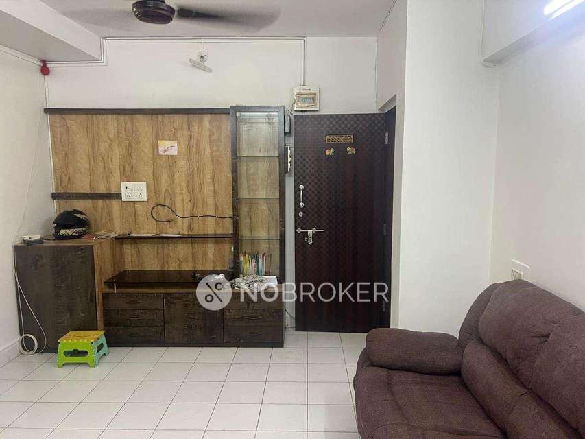 2 BHK Flat In Govardhan Baug Apartment For Sale  In Matunga West