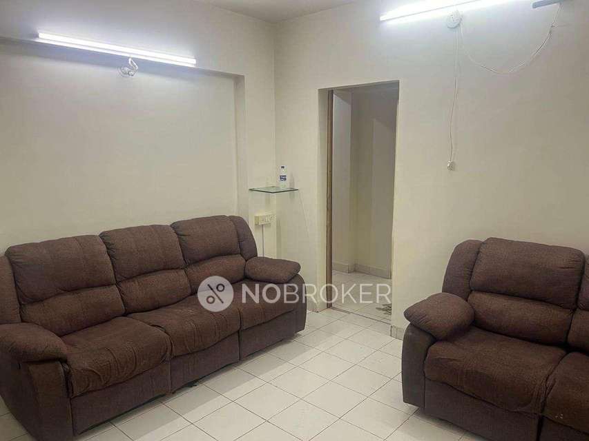 2 BHK Flat In Govardhan Baug Apartment For Sale  In Matunga West