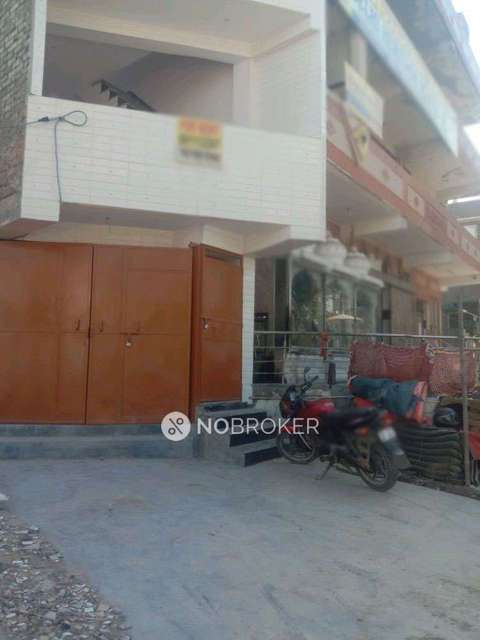 Shop in Rohini, Delhi for sale 