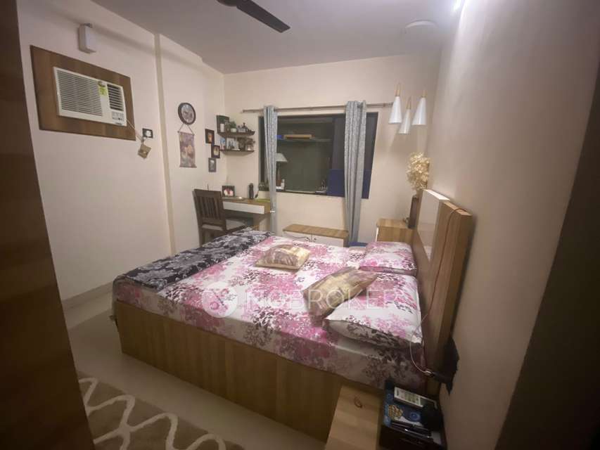 1 BHK Flat In Shiv Aradhana Malad West For Sale  In Malad West