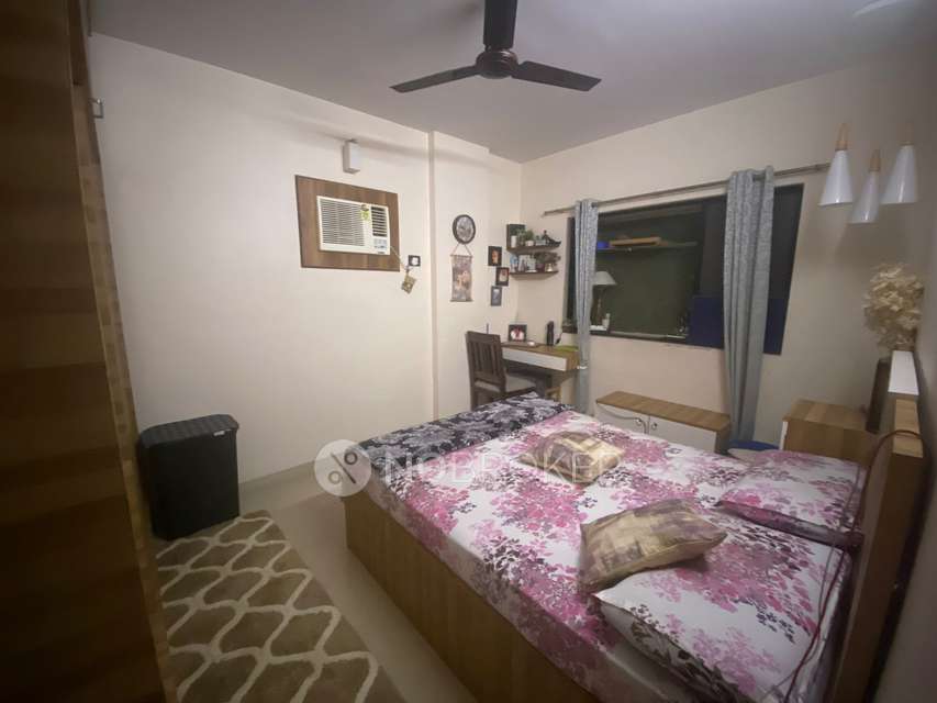 1 BHK Flat In Shiv Aradhana Malad West For Sale  In Malad West