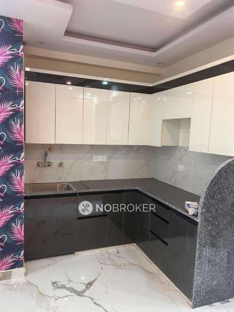 2 BHK Flat In Standalone Building  For Sale  In Roza Jalalpur Village