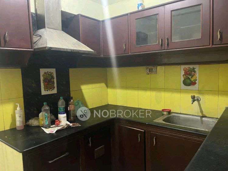 2 BHK Flat In Anna Malai Apartment For Sale  In Vengeeswarar Nagar, Kodambakkam