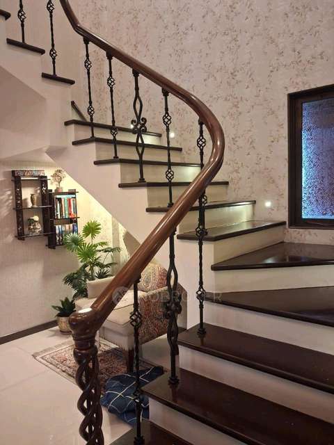 4+ BHK Flat In Duplex  Pent House With Terrace For Sale  In Utsav Chowk