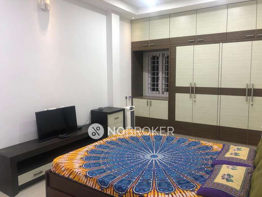 4 BHK Flat In Radha Krishnan Apartment  For Sale  In Valasaravakkam