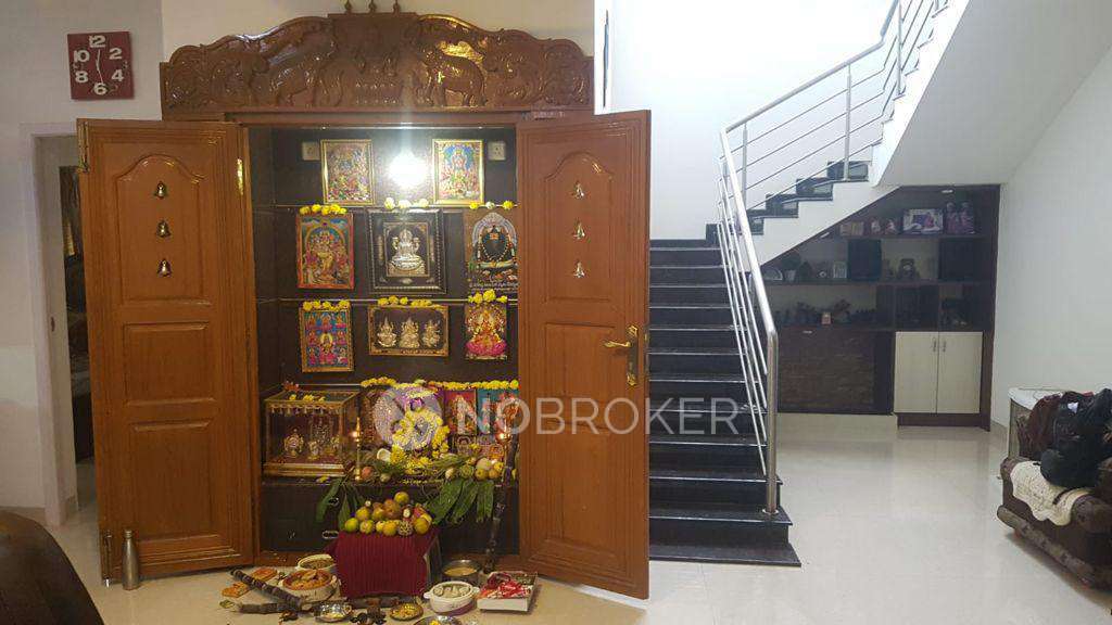 4 BHK Flat In Radha Krishnan Apartment  For Sale  In Valasaravakkam