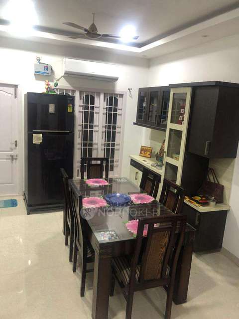 4 BHK Flat In Radha Krishnan Apartment  For Sale  In Valasaravakkam