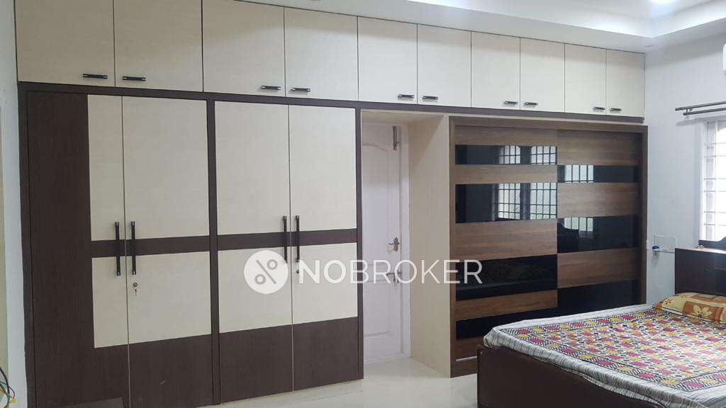 4 BHK Flat In Radha Krishnan Apartment  For Sale  In Valasaravakkam