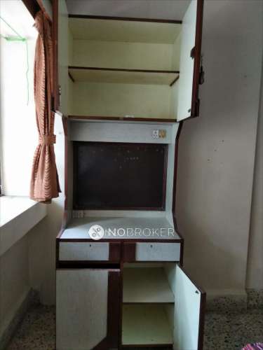 2 BHK Flat In Madhuvihar Chs For Sale  In Kandivali West