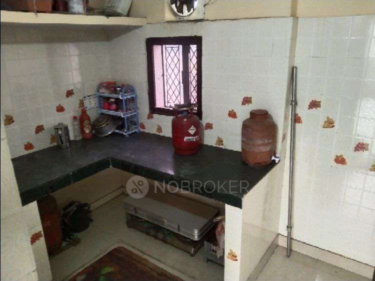 1 BHK Flat In Dda Flat for Rent  In Mayur Vihar
