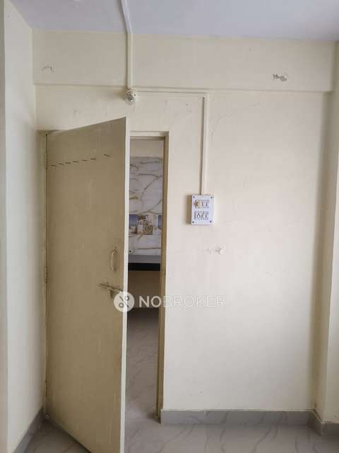 2 BHK Flat In Suyog Sahakari Society For Sale  In Kasba Peth