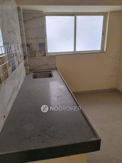 2 BHK Flat In Suyog Sahakari Society For Sale  In Kasba Peth