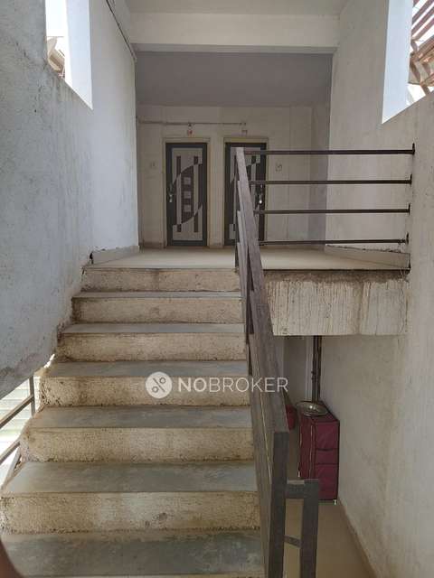 2 BHK Flat In Suyog Sahakari Society For Sale  In Kasba Peth