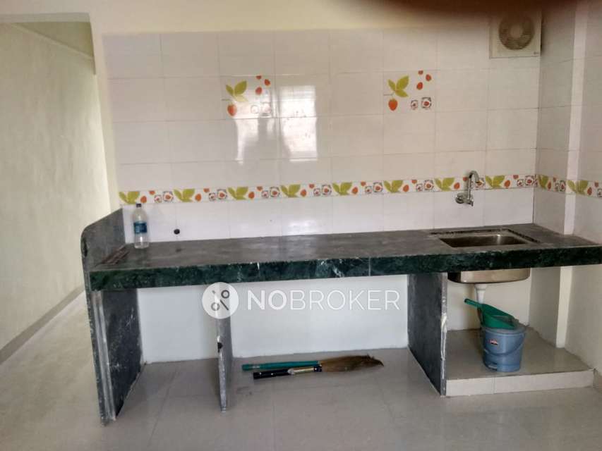 2 BHK Flat In Suyog Sahakari Society For Sale  In Kasba Peth