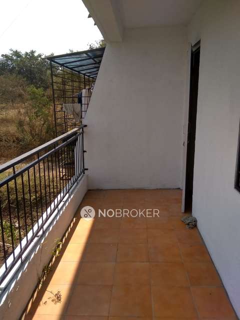 2 BHK Flat In Suyog Sahakari Society For Sale  In Kasba Peth