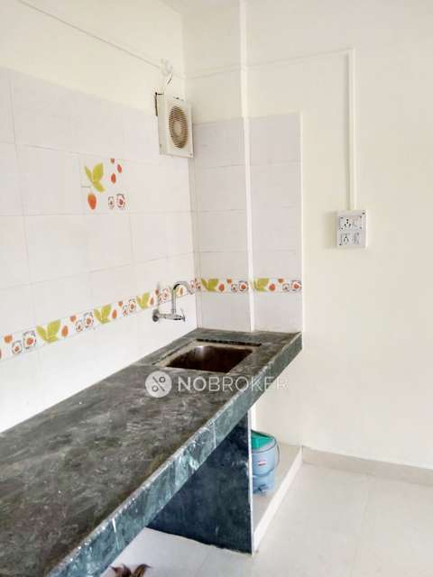 2 BHK Flat In Suyog Sahakari Society For Sale  In Kasba Peth