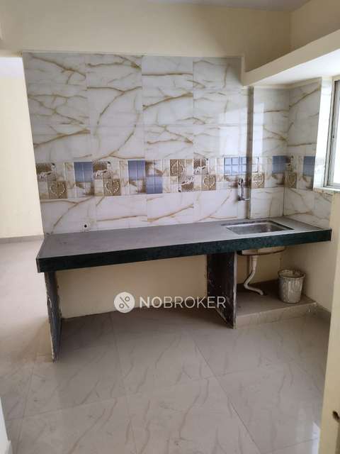 2 BHK Flat In Suyog Sahakari Society For Sale  In Kasba Peth