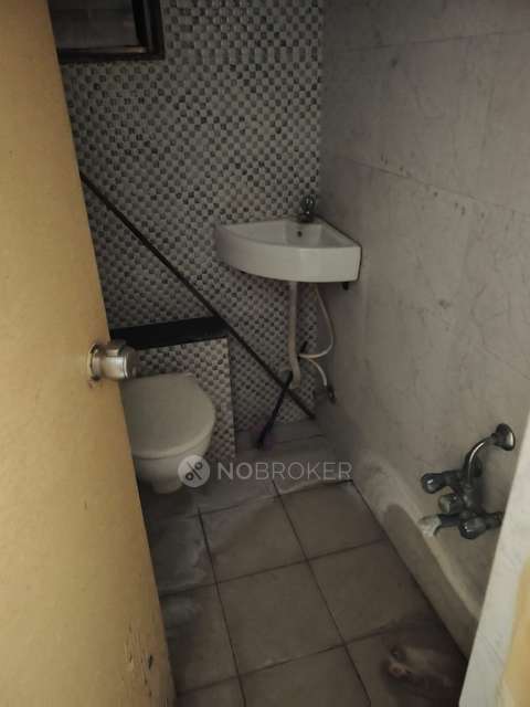 2 BHK Flat In Paras Tierea For Sale  In Sector 137