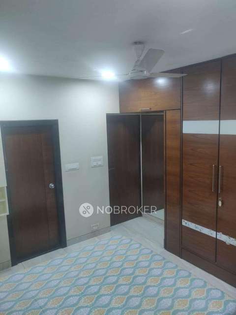 2 BHK Flat In Vikas Towers  For Sale  In Andheri East