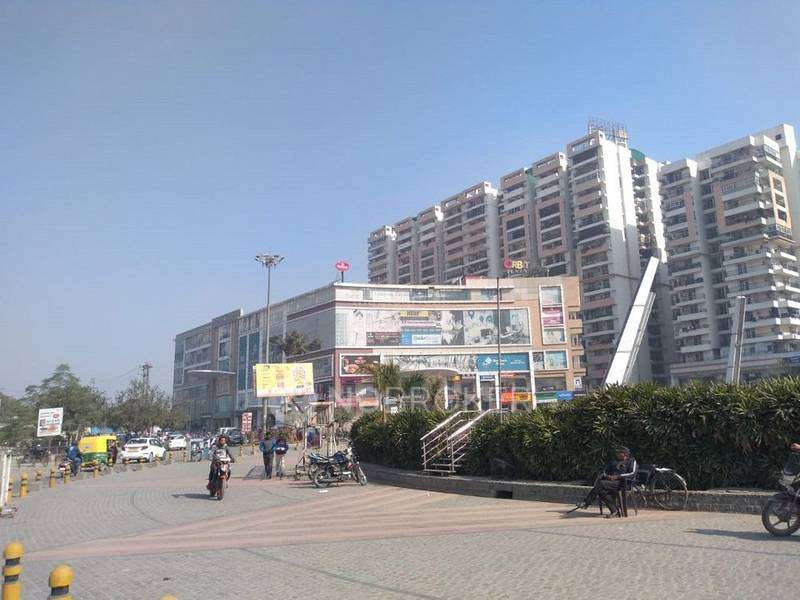 Shop in Crossings Republik, Ghaziabad for Rent 