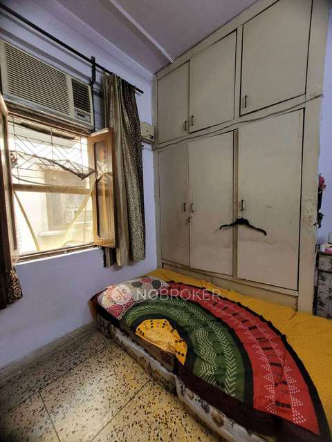 2 BHK Flat In Sb For Sale  In  Shakurpur