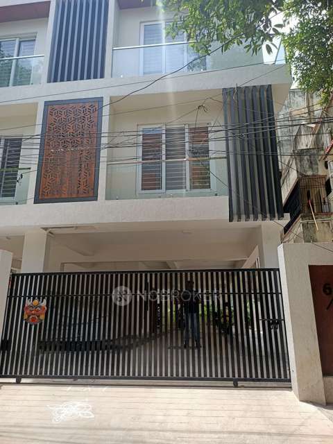 2 BHK Flat In  Chakra Apartment For Sale  In Virugambakkam