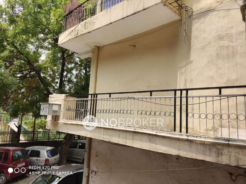 2 BHK Flat In Everest Apartment For Sale  In Kalkaji Extension