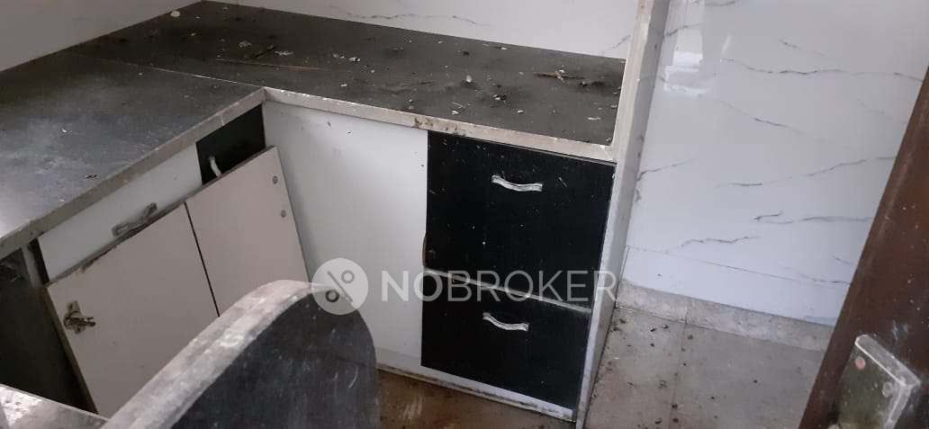 2 BHK Flat In Standalone Building  For Sale  In Pitam Pura